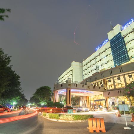 Sunlake Waterfront Resort & Convention Jakarta Exteriör bild