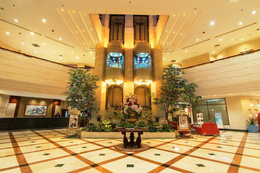 Sunlake Waterfront Resort & Convention Jakarta Exteriör bild