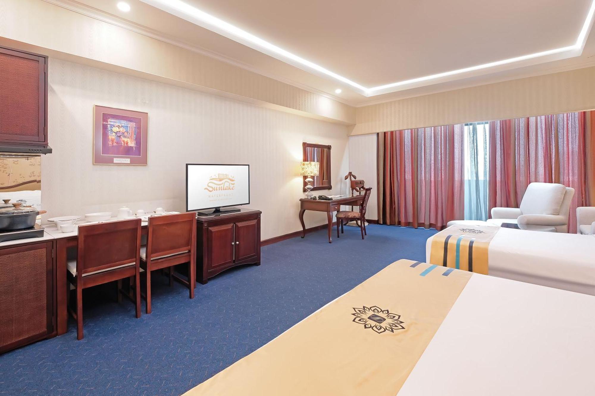 Sunlake Waterfront Resort & Convention Jakarta Exteriör bild