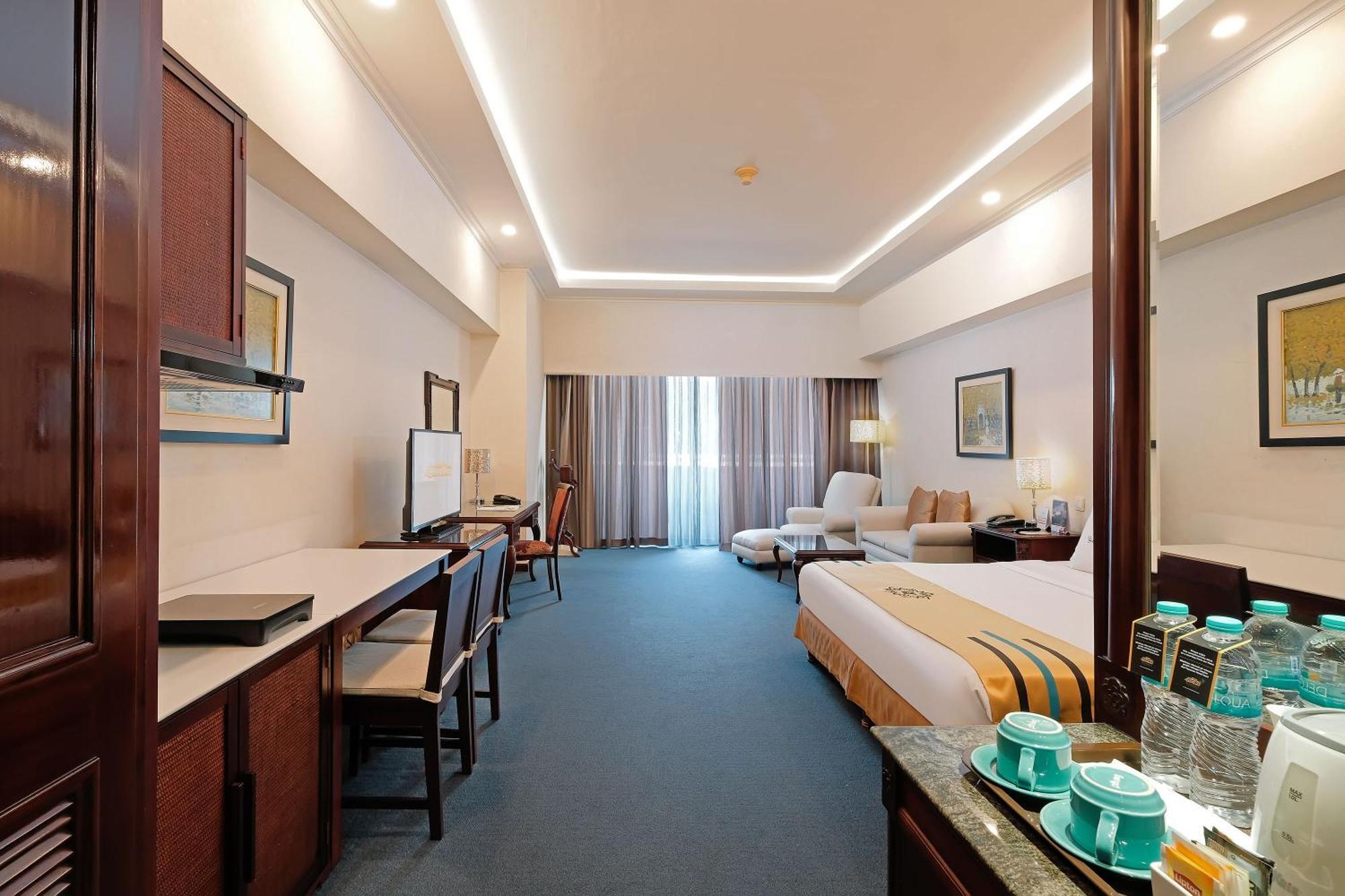 Sunlake Waterfront Resort & Convention Jakarta Exteriör bild