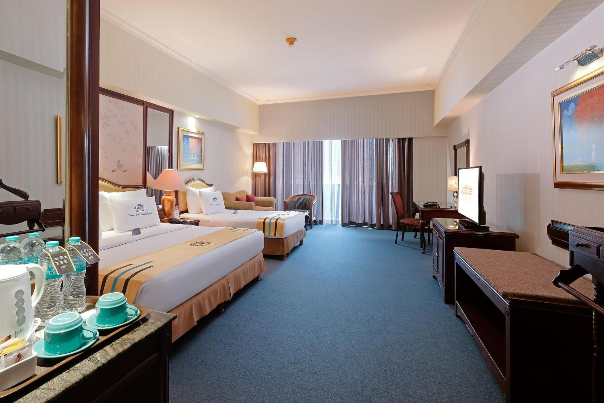 Sunlake Waterfront Resort & Convention Jakarta Exteriör bild