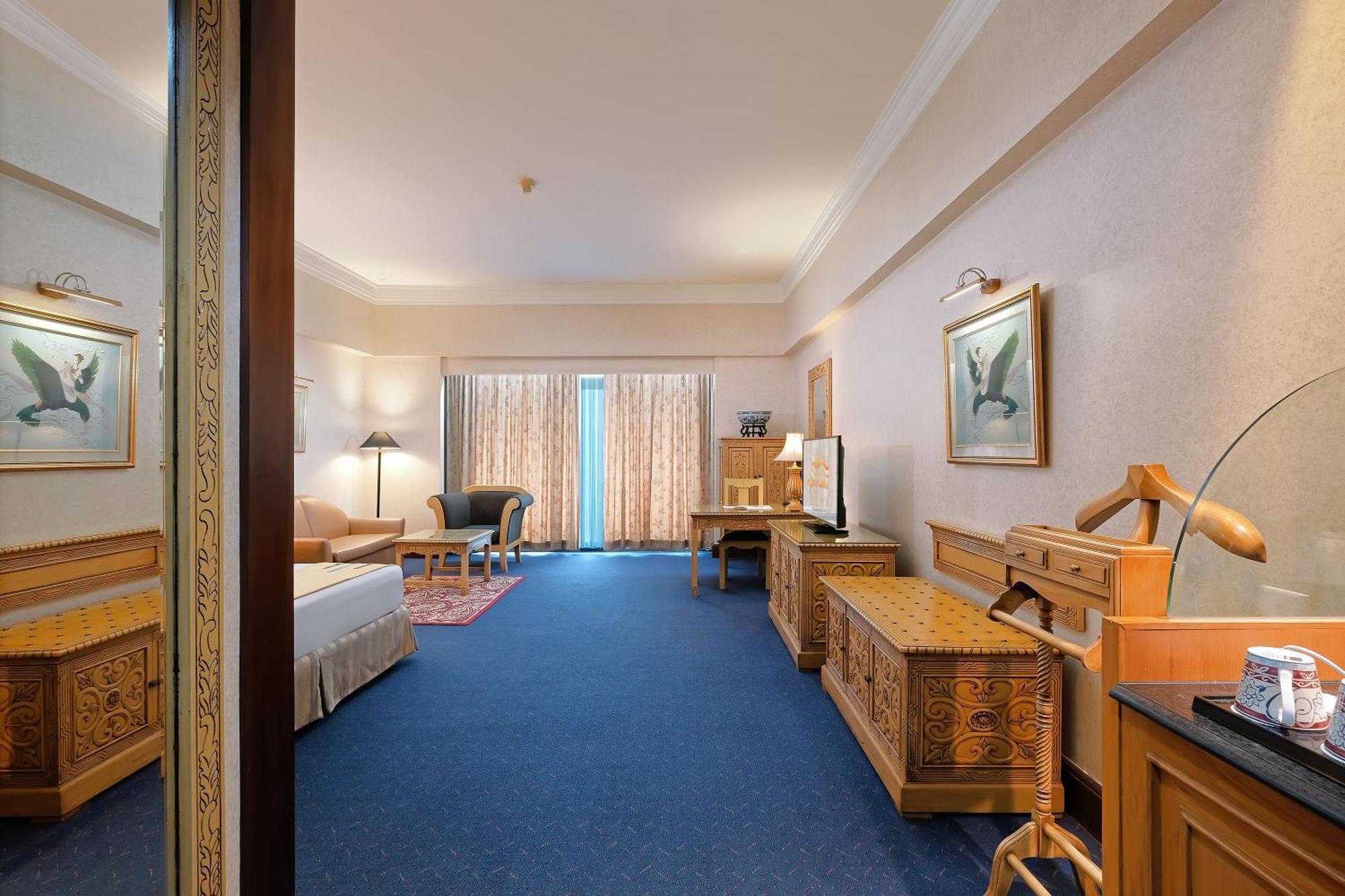 Sunlake Waterfront Resort & Convention Jakarta Exteriör bild