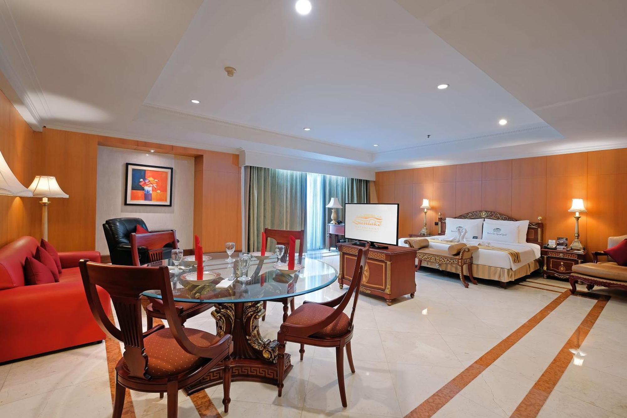 Sunlake Waterfront Resort & Convention Jakarta Exteriör bild
