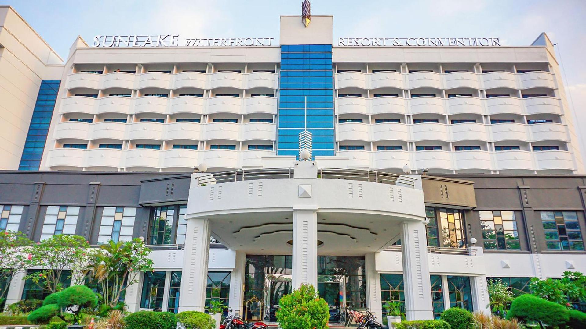 Sunlake Waterfront Resort & Convention Jakarta Exteriör bild