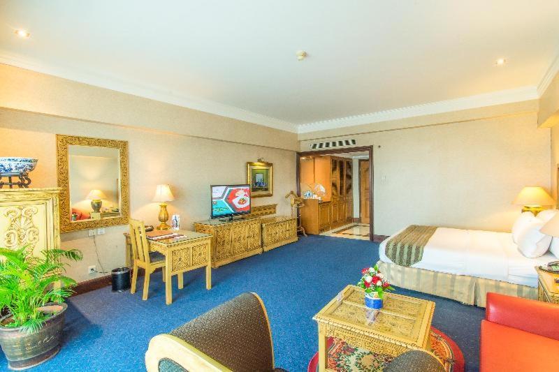 Sunlake Waterfront Resort & Convention Jakarta Rum bild